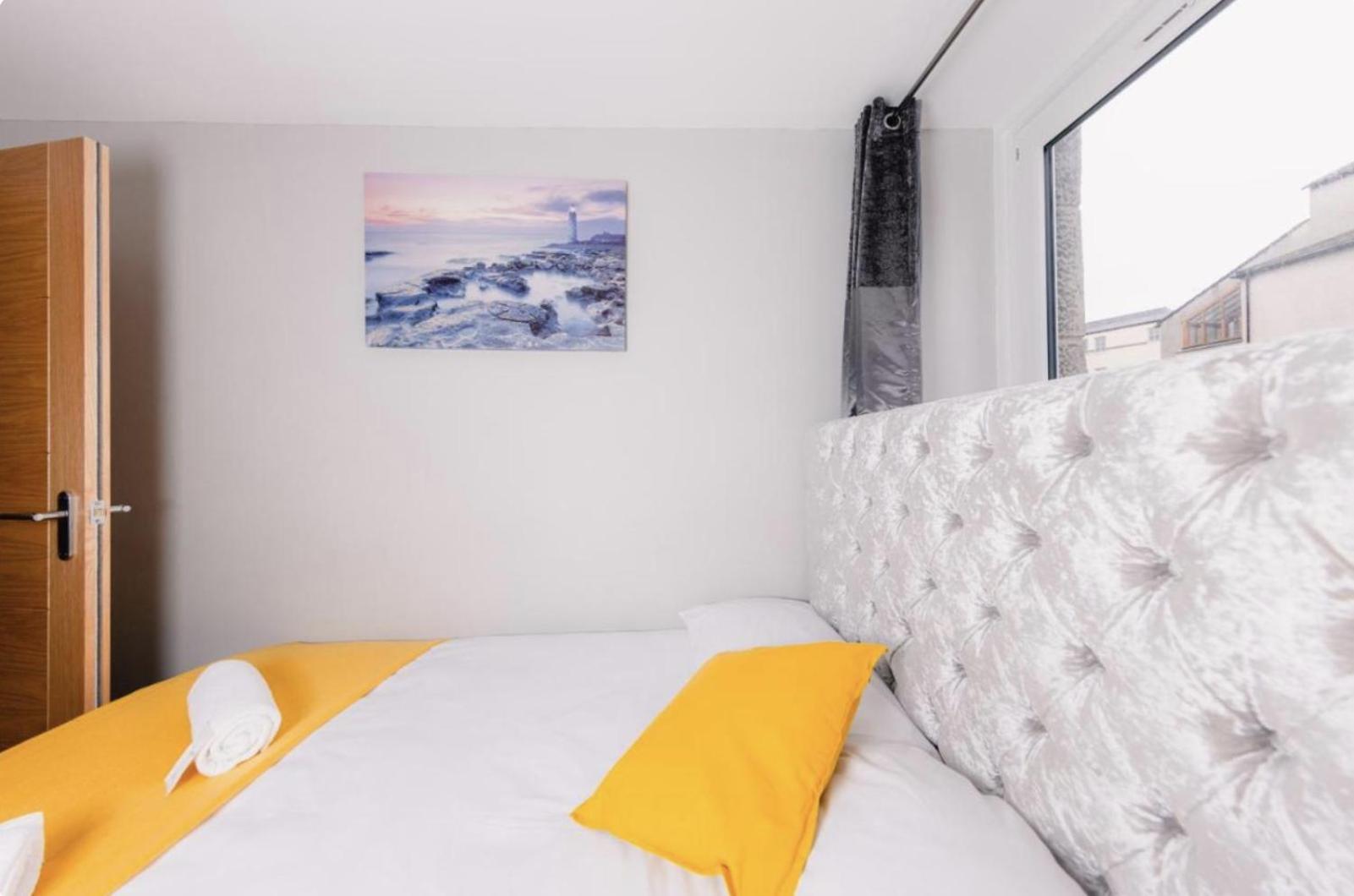 Superb Luxury Apartment By Canal - Central 爱丁堡 外观 照片