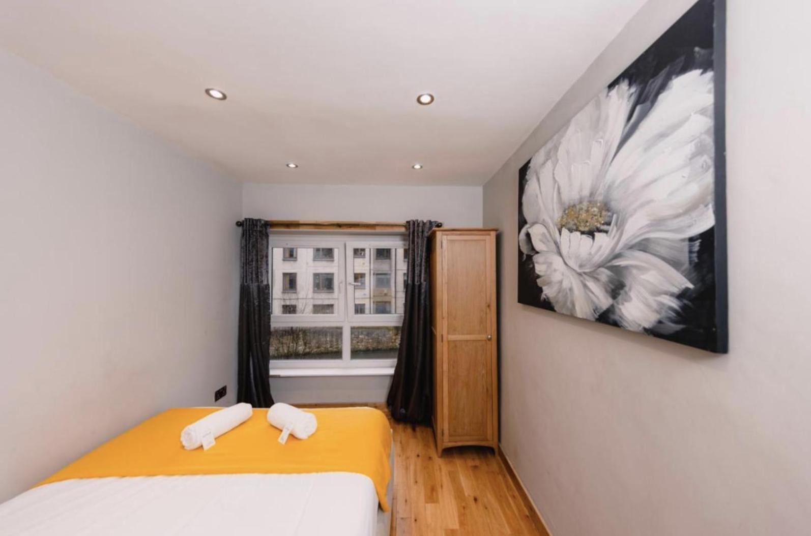 Superb Luxury Apartment By Canal - Central 爱丁堡 外观 照片