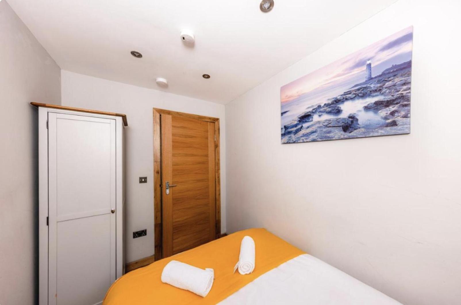Superb Luxury Apartment By Canal - Central 爱丁堡 外观 照片
